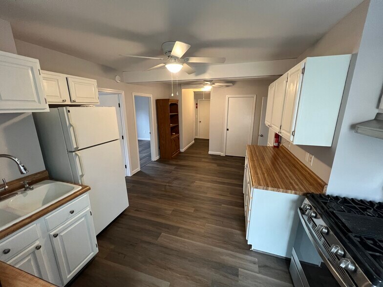 Building Photo - 45 Middle St