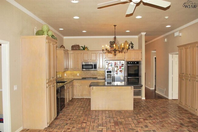 Building Photo - 3 Sand Piper