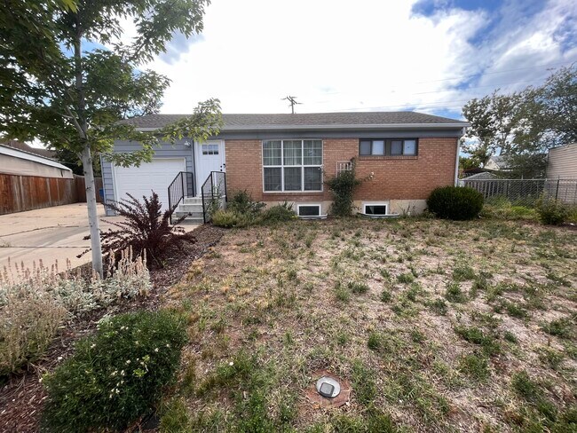 Building Photo - 4775 S 475 W