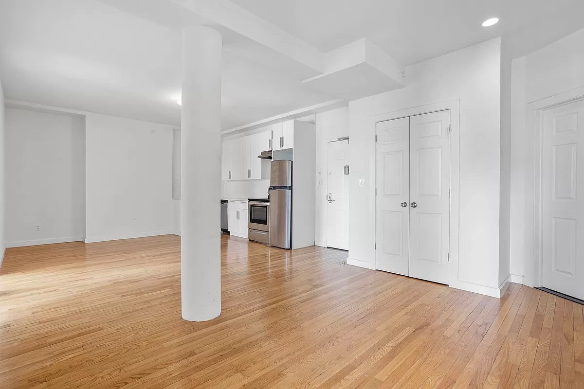 Building Photo - 102 Fulton St