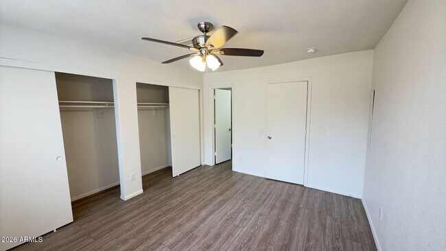 Building Photo - 4418 N 53rd Ln