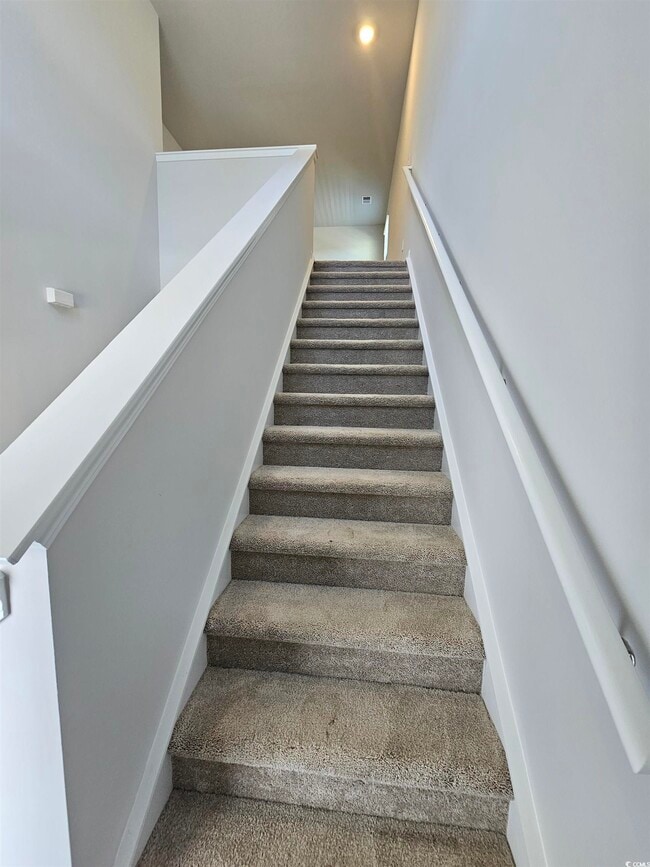 Building Photo - 800 Wapama St