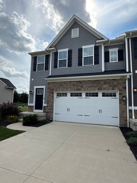 Primary Photo - 3383 Jackson Park Dr NW