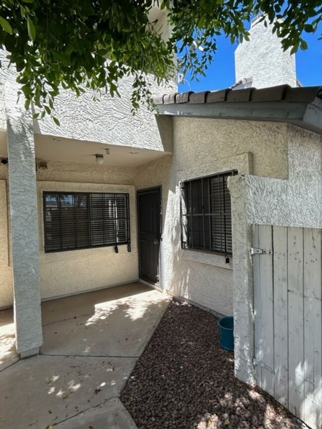 Building Photo - Springdale Condo