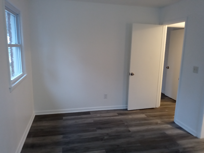 Building Photo - 3 A Saybrook Dr