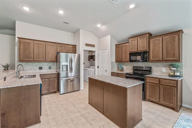 Building Photo - Beautiful home in Indian Harbor!