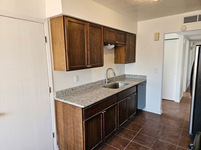 Building Photo - Great home in east El Paso
