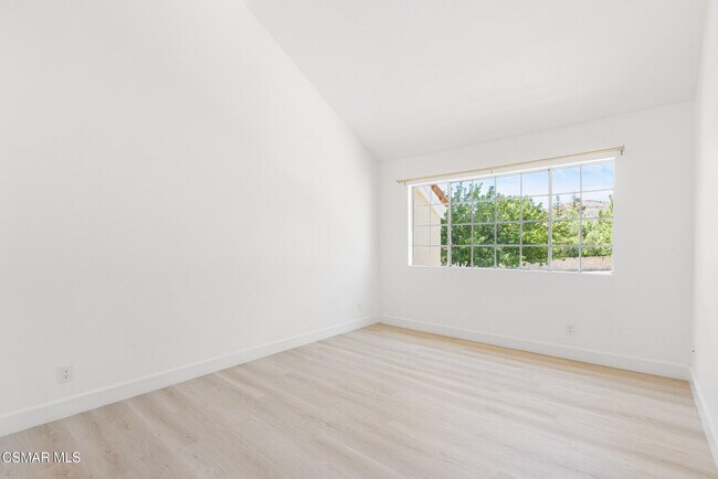 Building Photo - 4240 Lost Hills Rd