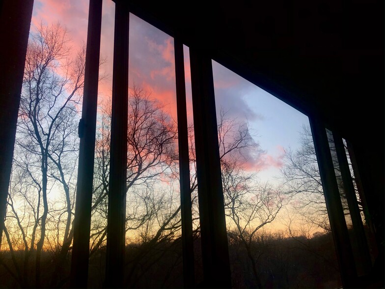 Sunset Views – Serene evenings with breathtaking sunsets. - 4000 Tunlaw Rd NW