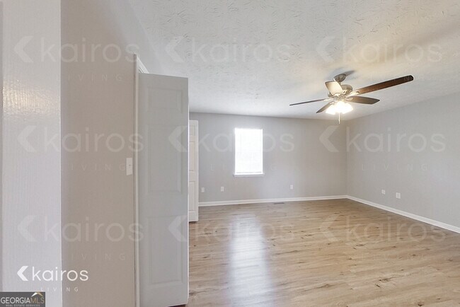Building Photo - 150 Deer Pkwy