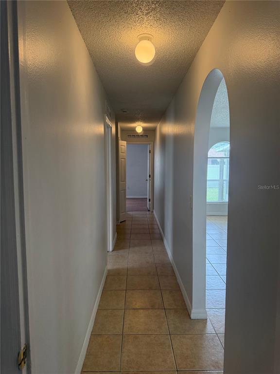 Building Photo - 405 Francisco Way