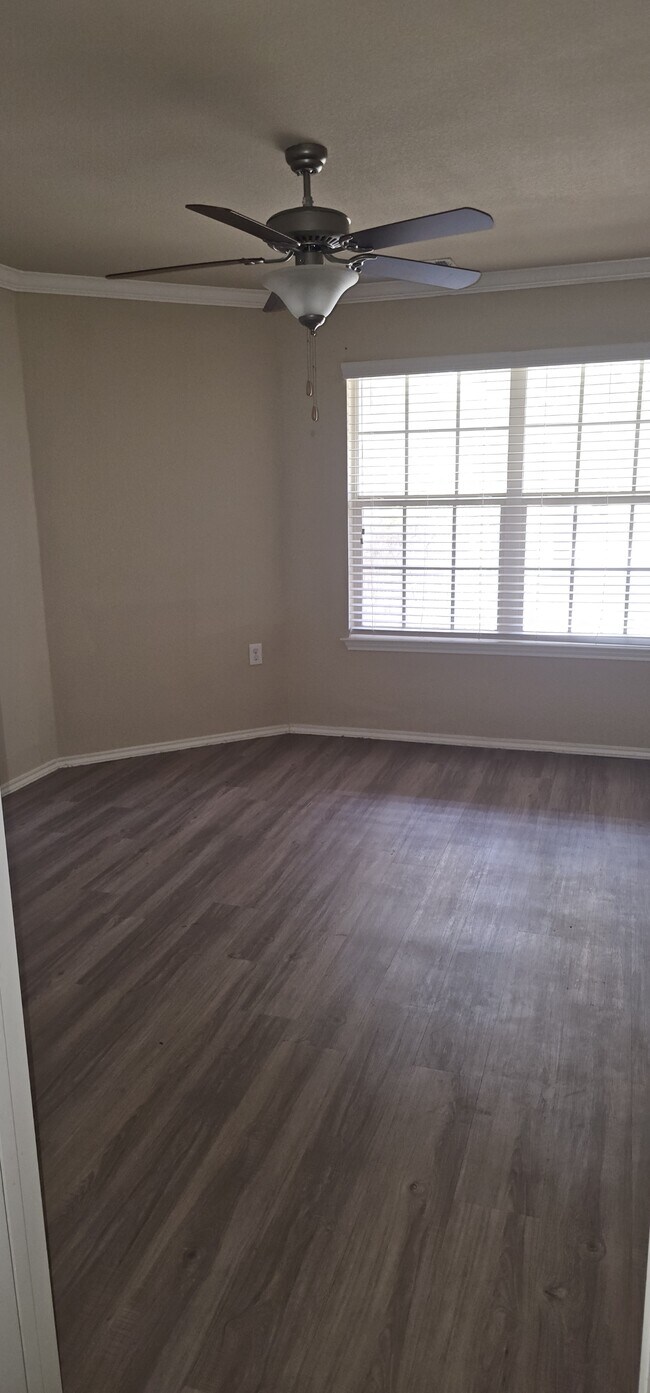 Building Photo - 7213 Outfitter Drive