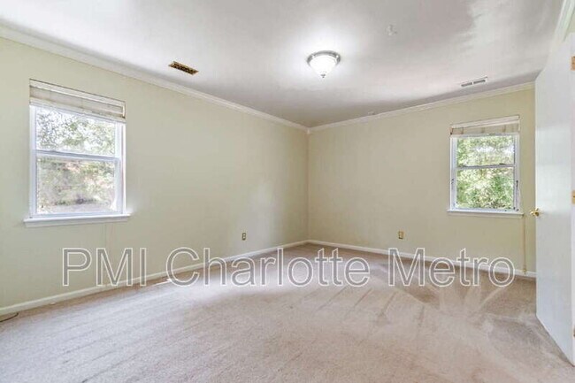 Building Photo - 11241 Kingfisher Dr