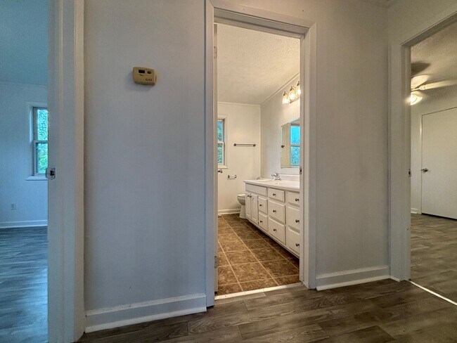 Building Photo - Available Now 2 bedroom 1 bathroom with 2 car garage