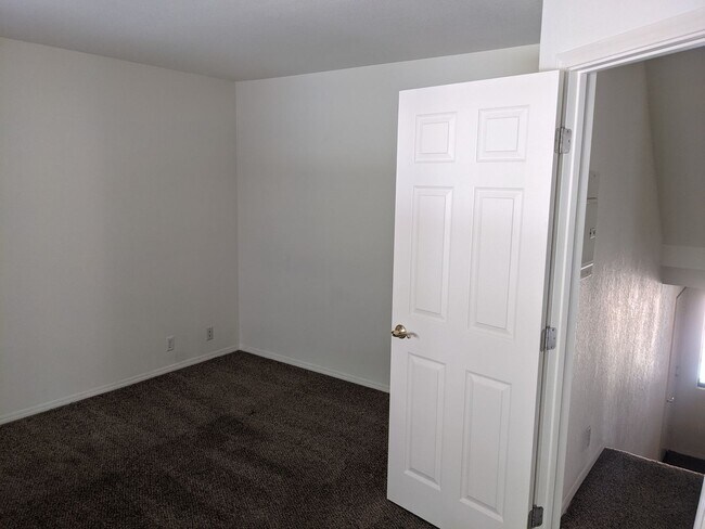 Building Photo - 2236 Cranesbill Pl
