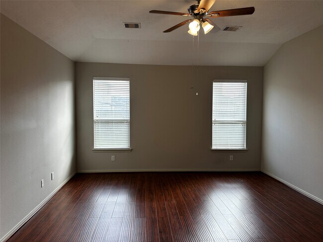 Building Photo - 25110 Ginger Ranch Dr