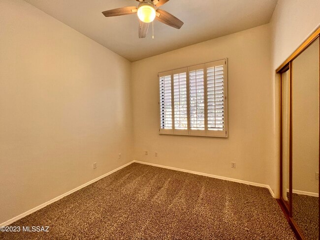Building Photo - 10123 N Alder Spring Dr