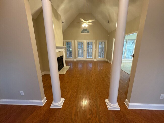 Building Photo - 1168 Lake Greenwood Dr