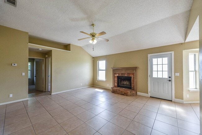 Building Photo - 3507 Christie Dr