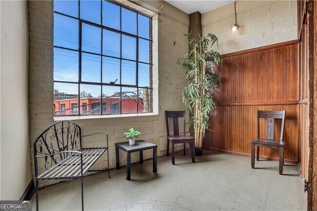 Building Photo - 172 Haynes St SW