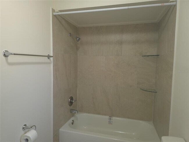 Building Photo - 10410 N Ojus Dr