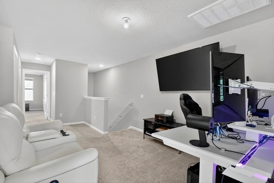 Building Photo - 1721 Lindley St