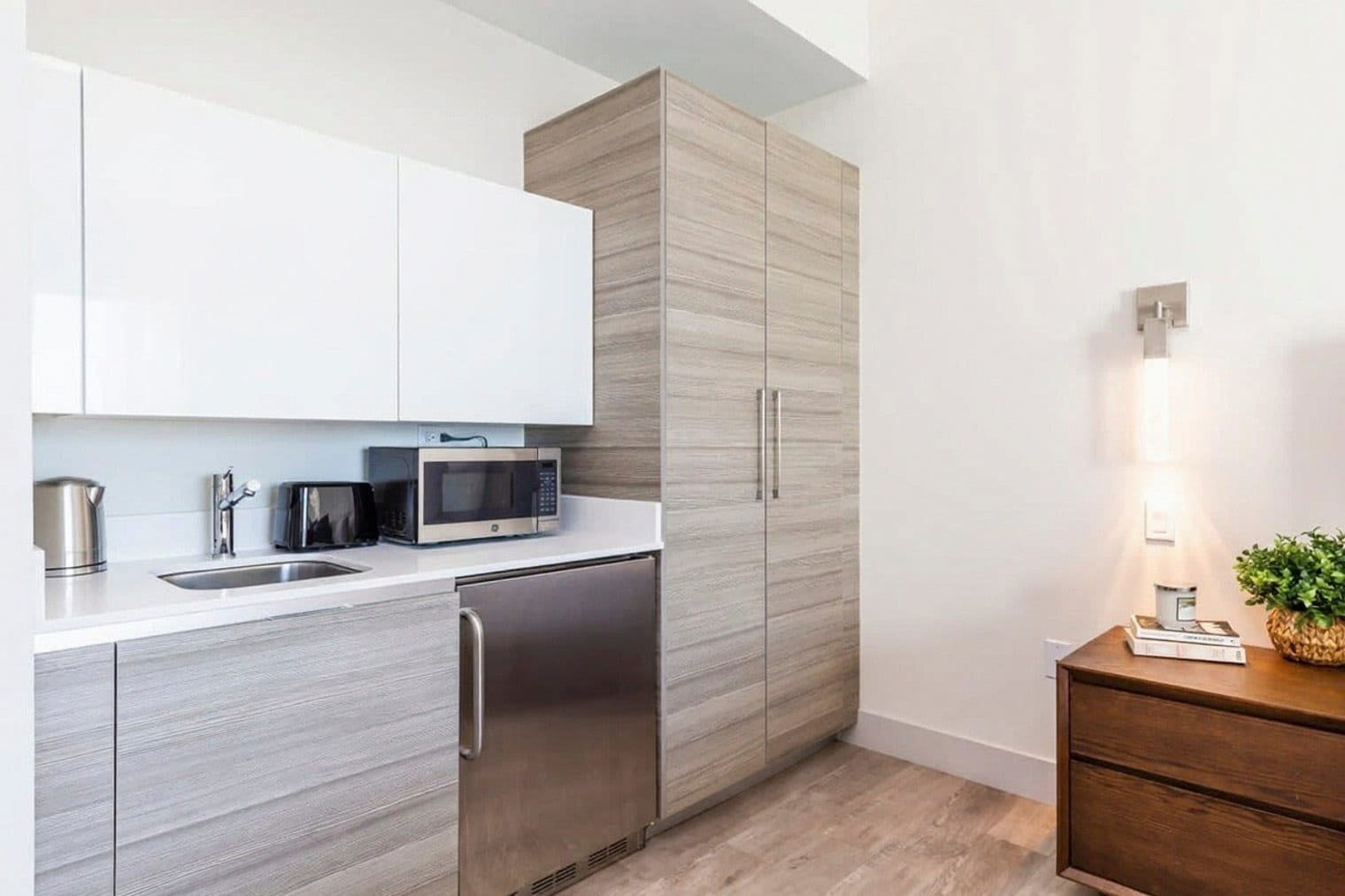 Building Photo - 327 Pierce St