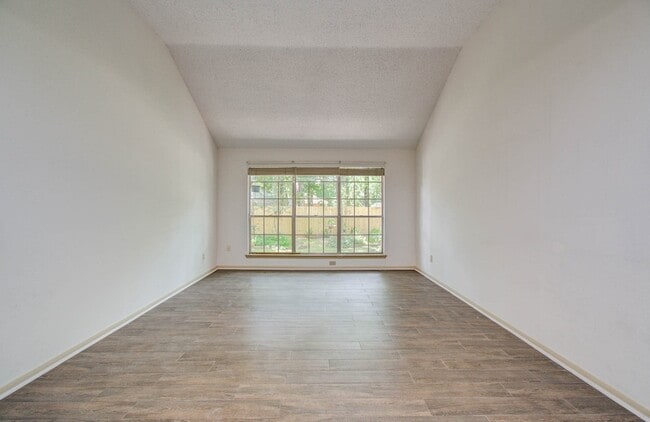 Building Photo - 35 Cottage Grove Pl