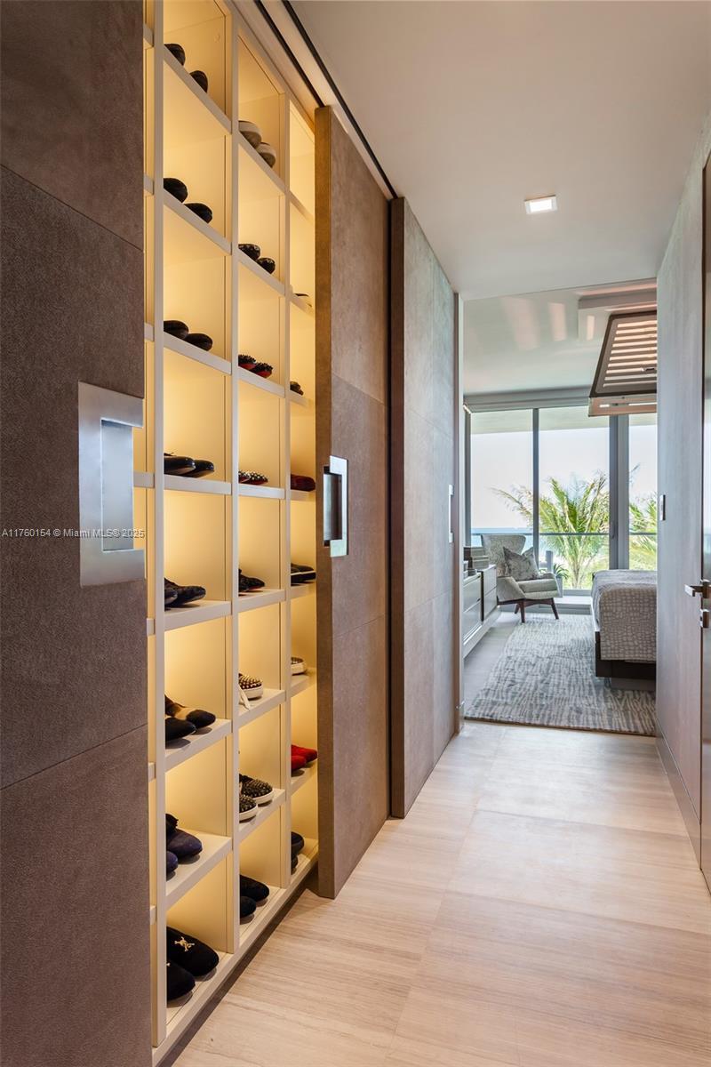 Building Photo - 321 Ocean Dr