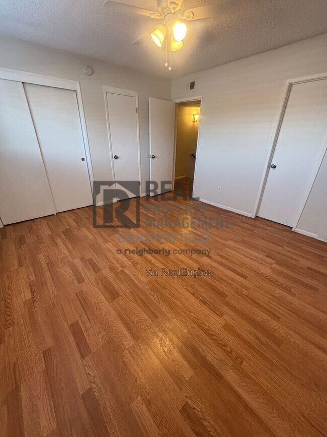 Building Photo - 2403 Olive St