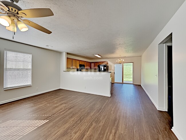 Building Photo - 4804 Irving Ln