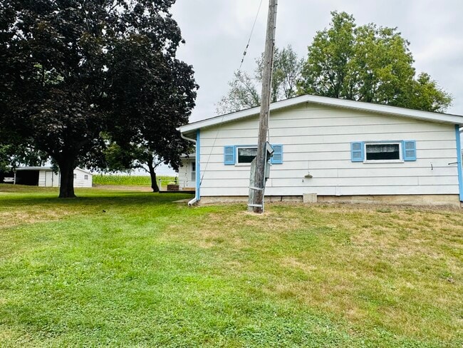 Building Photo - 3902 N Flansburg Rd