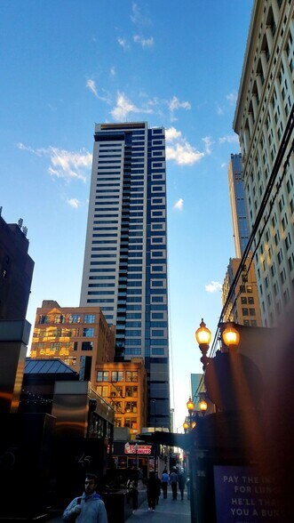 Building Photo - 235 W Van Buren St