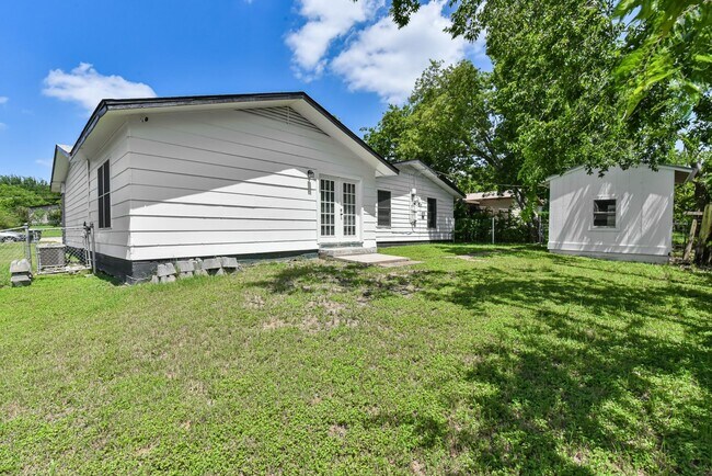Building Photo - 4-Bedroom Home in the Heart of Killeen