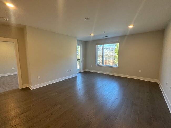 Building Photo - 2 Bedroom | 2 Bath Downtown Cary Chatham W...