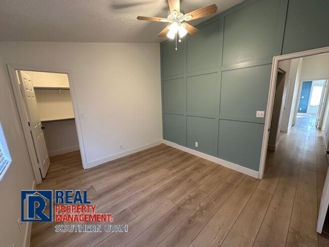 Building Photo - Single Leve Home Near Pine View