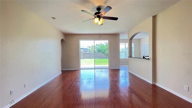 Building Photo - 806 Lost Grove Cir