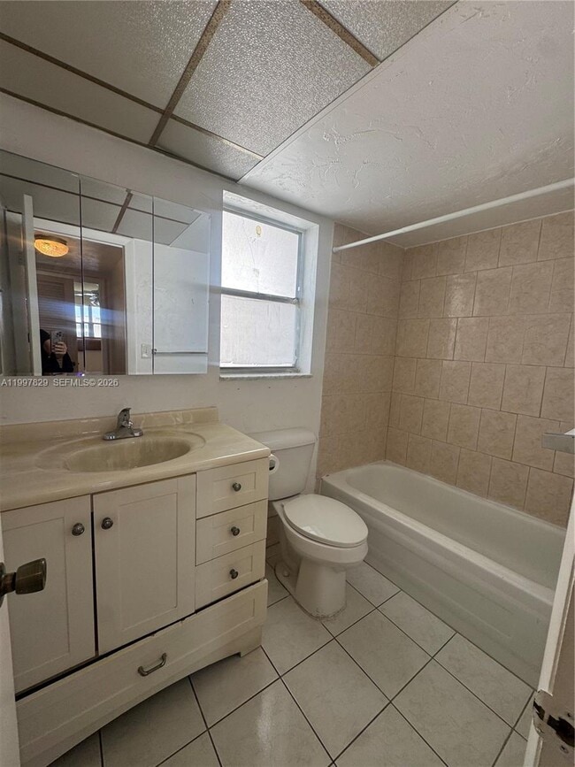 Building Photo - 8200 Sunrise Lakes Blvd