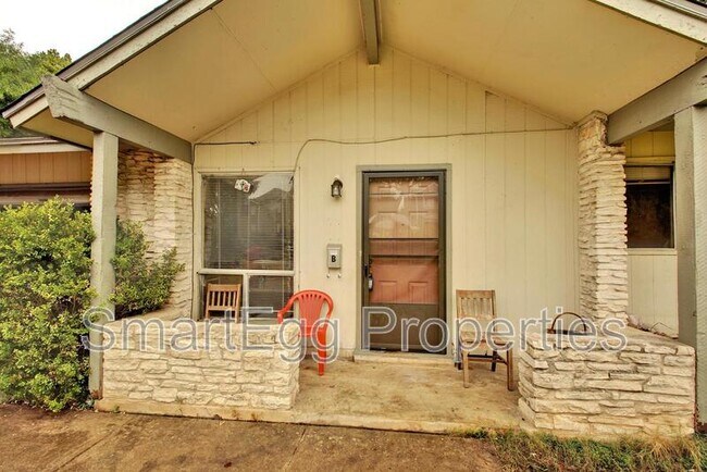 Building Photo - 1740 Rutland Dr