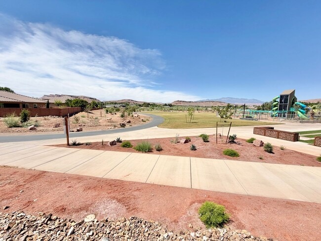 Building Photo - Beautiful Riverstone Home!!
