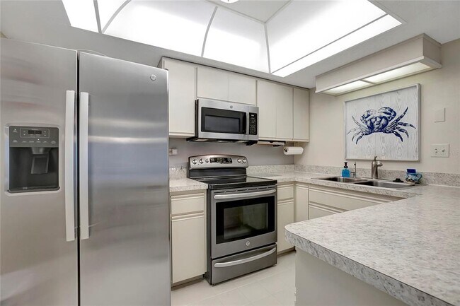 Building Photo - 500 Treasure Island Causeway