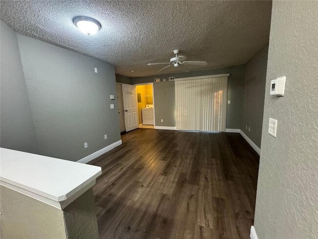 Building Photo - 2210 Yankee Pl