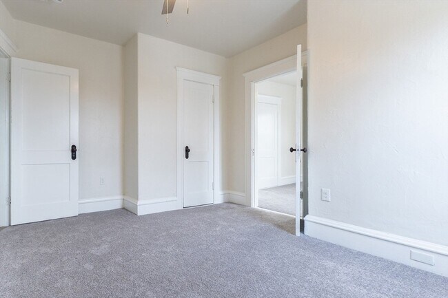 Building Photo - 643 Rathbun St