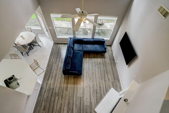 Building Photo - 2222 Keeran Point Ct