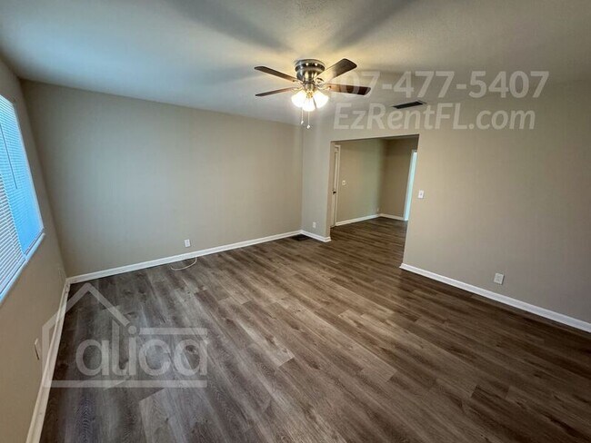 Building Photo - 6657 Blackwood Dr