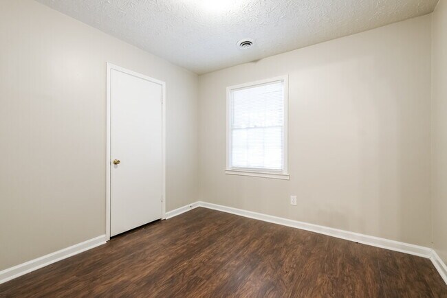 Building Photo - 3805 Nebo Rd