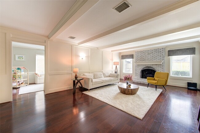 Building Photo - 15739 Fleetwood Oaks Dr