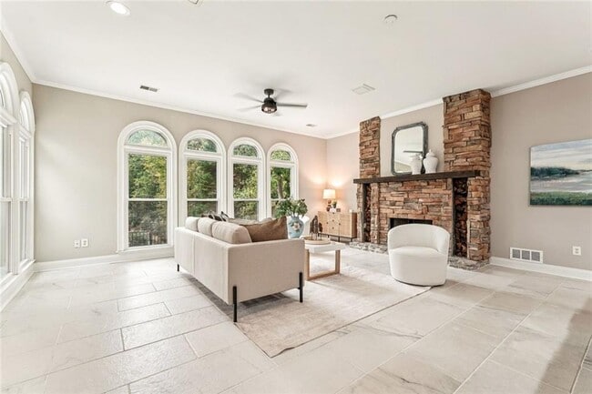 Building Photo - 511 Pine Valley Rd SE