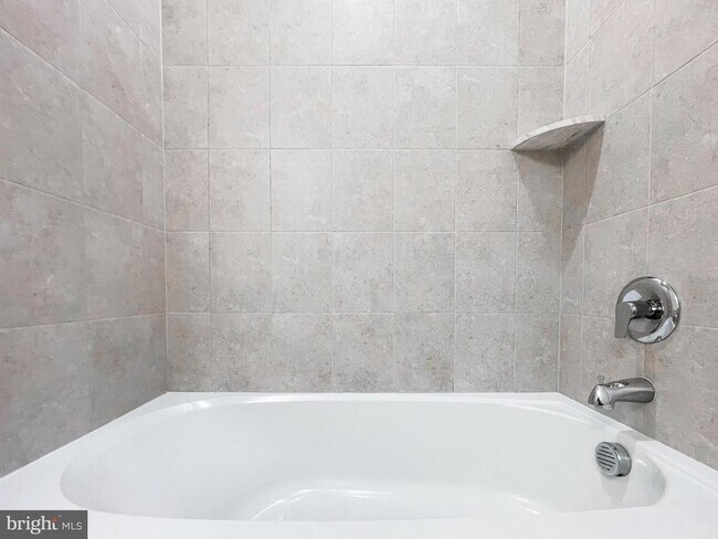 Building Photo - 15501 Newtonmore Ln