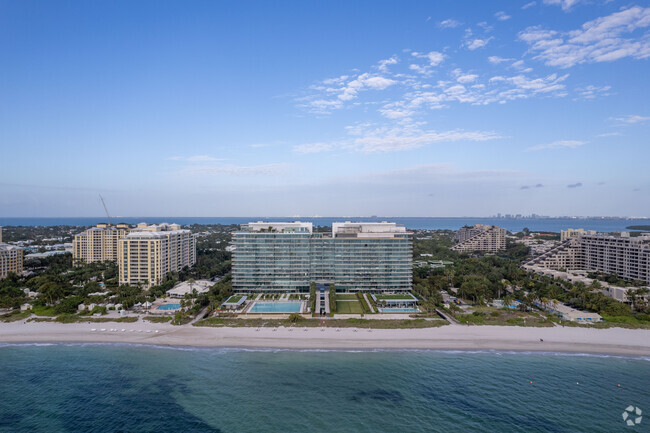 Aerial Photo - Oceana Key Biscayne